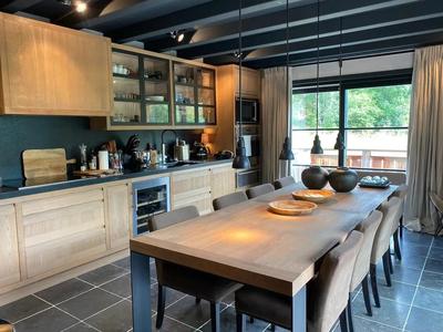 Châlet - 347 m² - 6 pièces