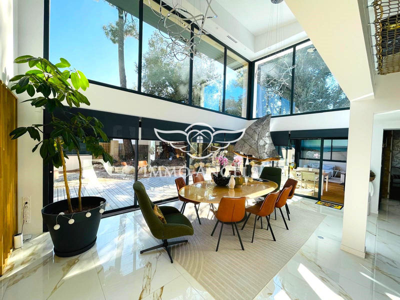 Villa - 207 m² - 5 pièces