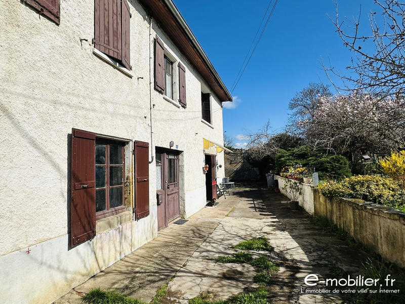 Maison - 105 m² - 5 pièces