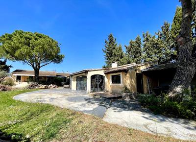 Villa - 262 m² - 6 pièces