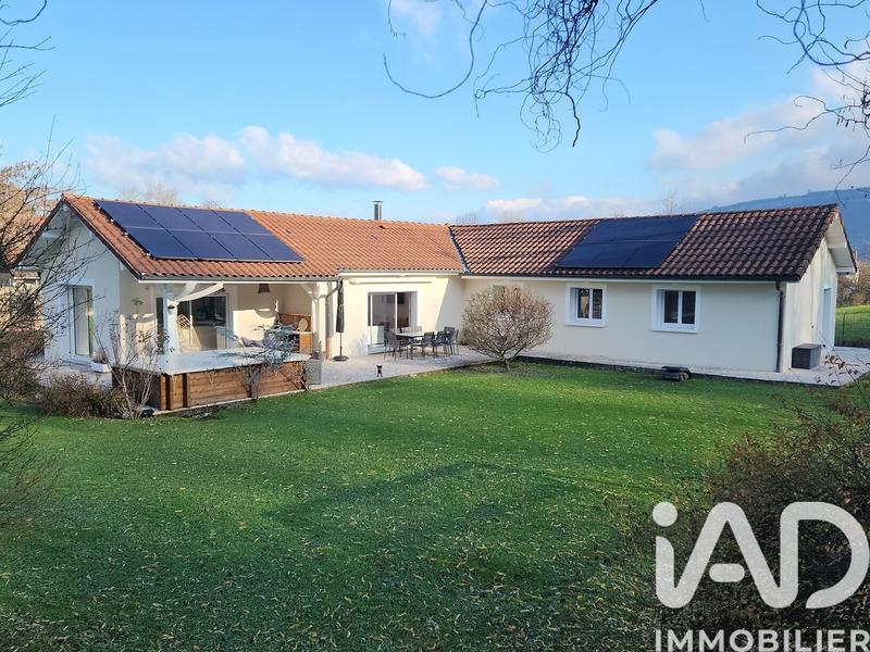 Maison - 195 m² - 7 pièces