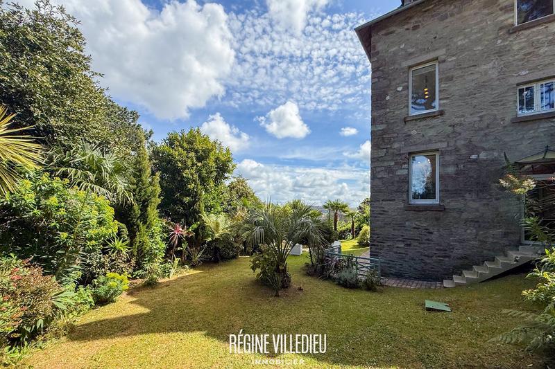 Maison - 128 m² - 7 pièces