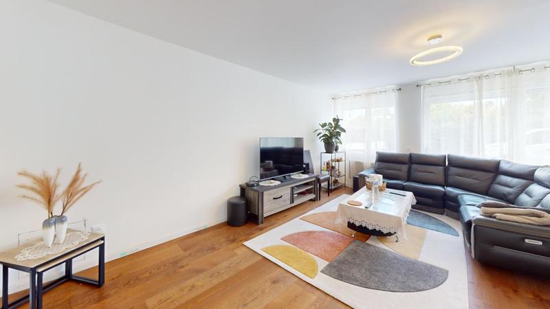 Maison - 310 m² - 8 pièces