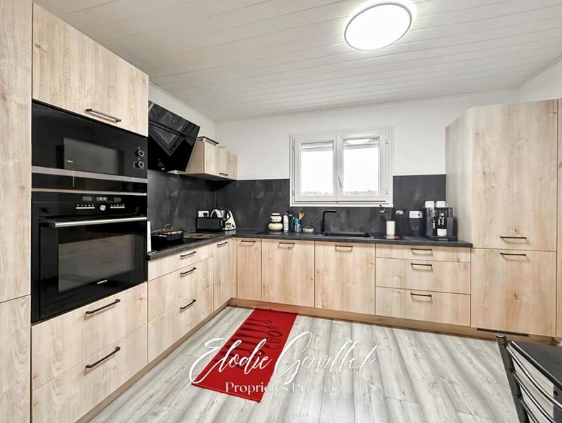 Maison - 95 m² - 5 pièces