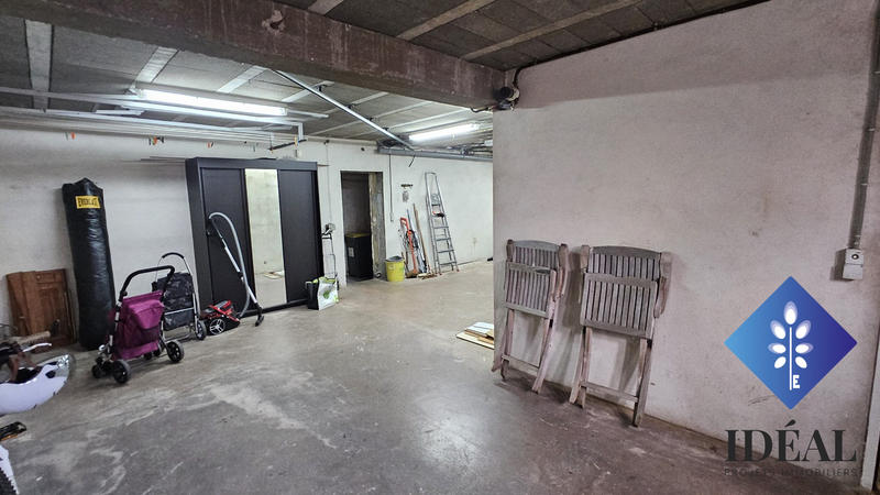 Maison - 210 m² - 6 pièces