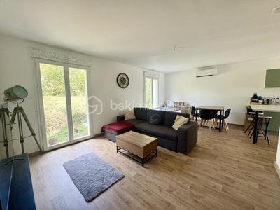 Maison - 95 m² - 5 pièces