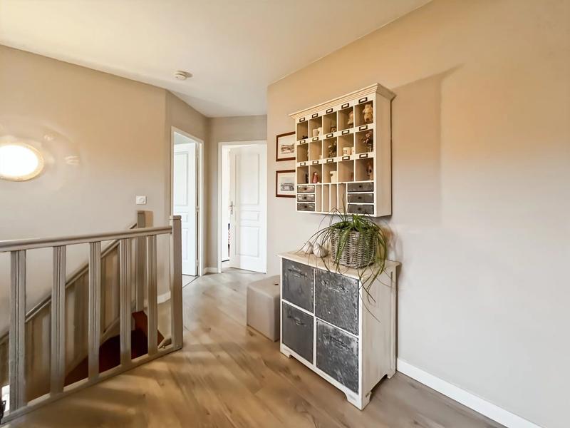 Maison traditionnelle - 145 m² - 6 pièces