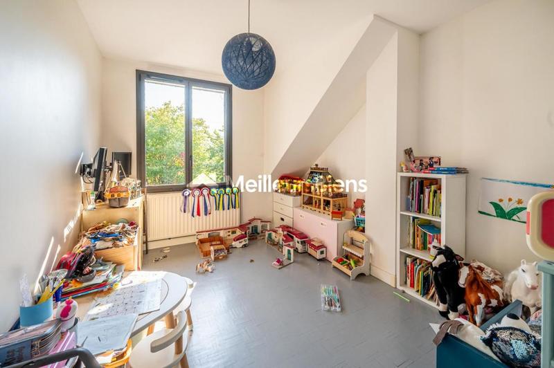 Maison - 140 m² - 8 pièces