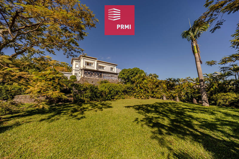 Maison - 400 m² - 8 pièces