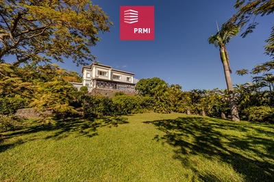 Maison - 400 m² - 8 pièces