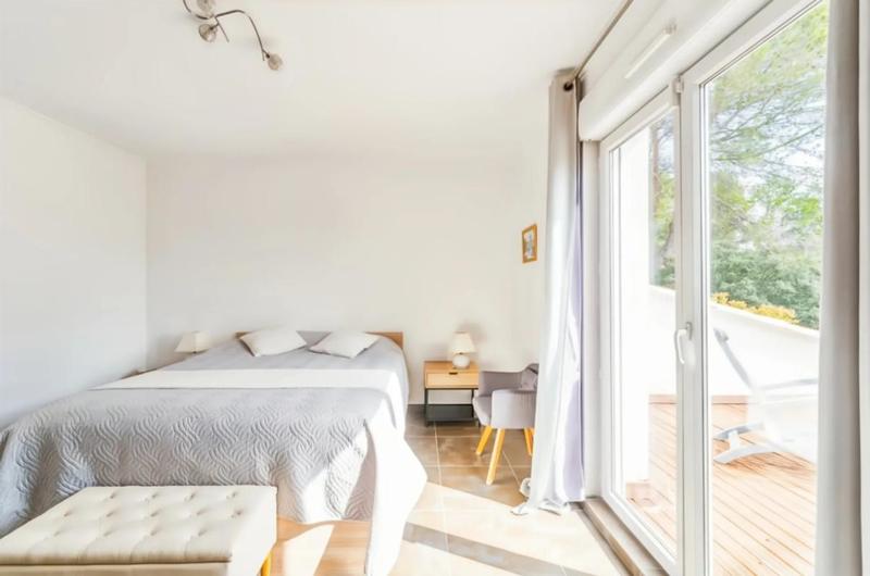 Maison - 300 m² - 8 pièces