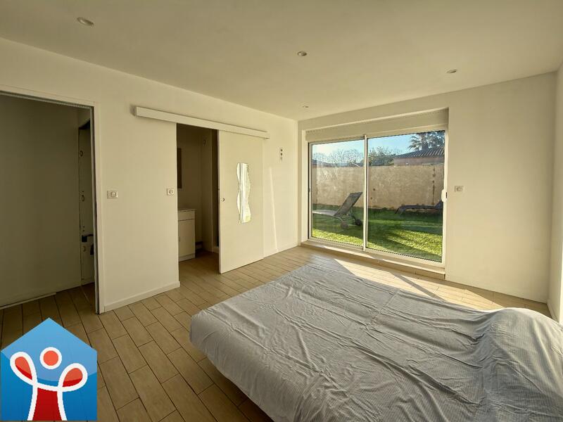 Maison - 198 m² - 8 pièces