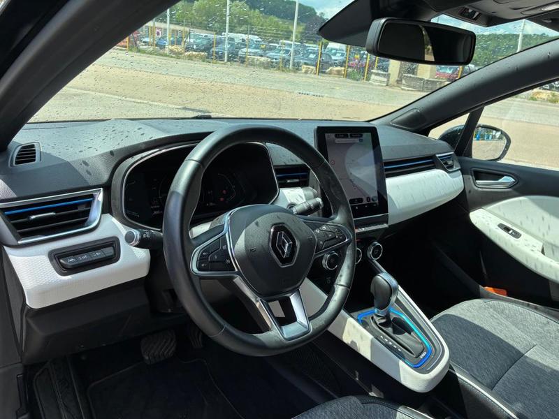 Renault Clio V 1.6 E-Tech Hybrid First