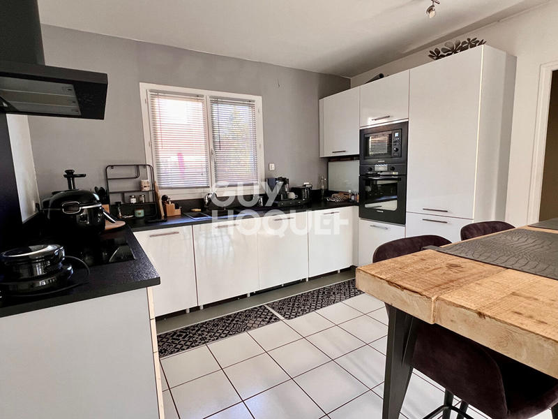 Maison - 90 m² - 5 pièces