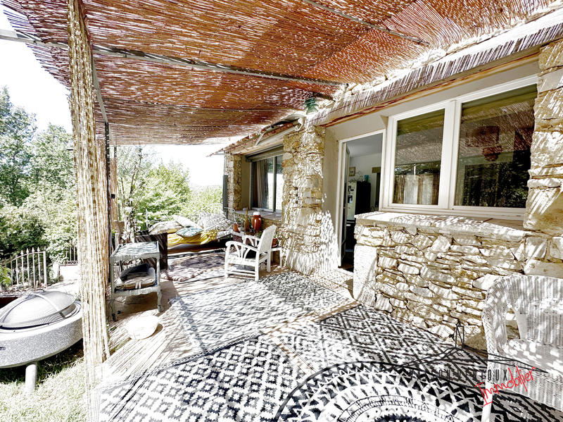 Propriété - 280 m² - 11 pièces