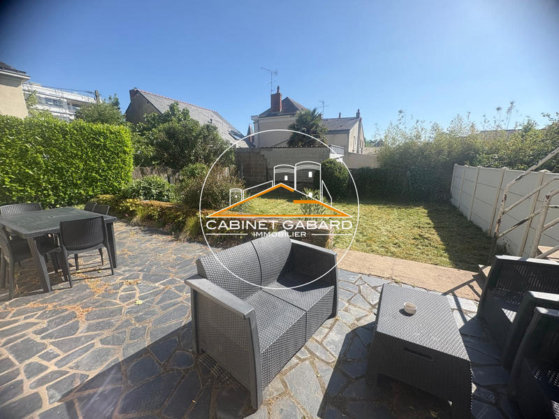 Maison traditionnelle - 105 m² - 6 pièces