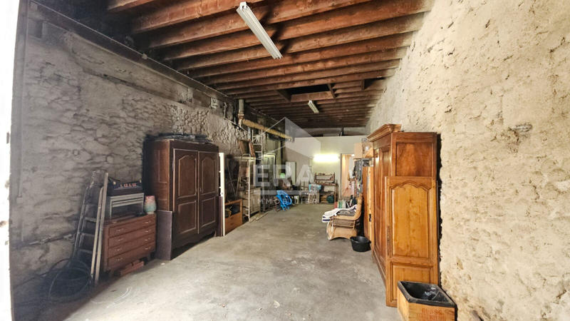 Maison - 227 m² - 7 pièces