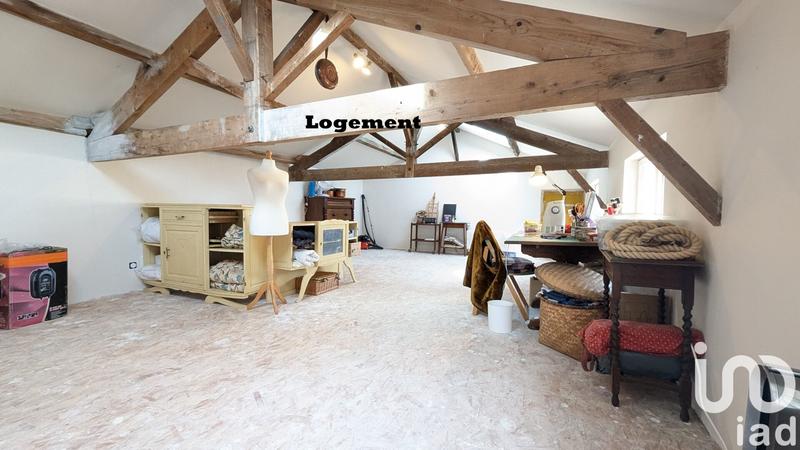 Maison - 305 m² - 9 pièces