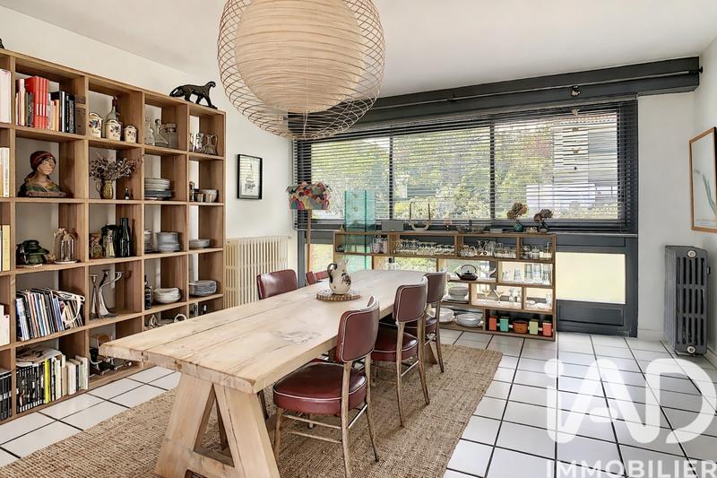 Maison - 252 m² - 7 pièces