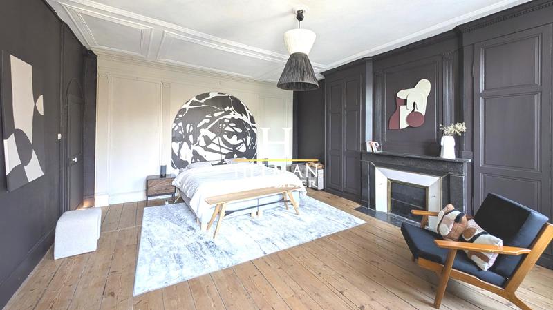 Maison - 226 m² - 7 pièces