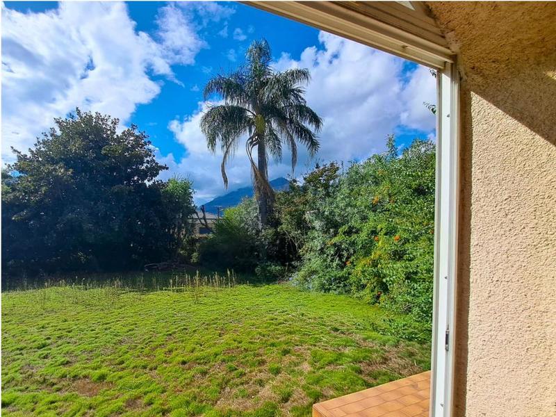 Maison - 180 m² - 9 pièces