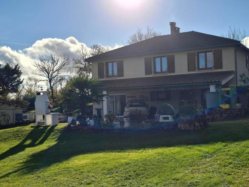 Maison - 184 m² - 7 pièces