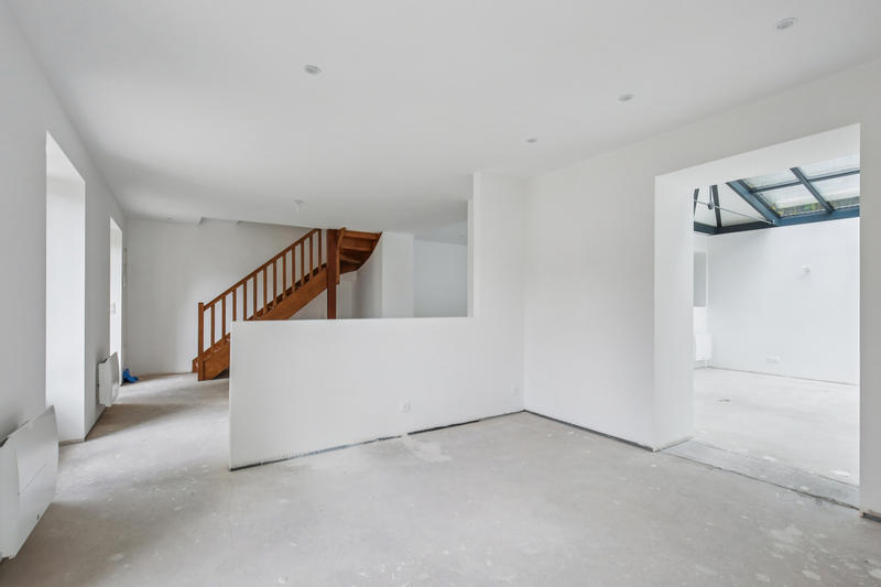 Maison - 210 m² - 10 pièces