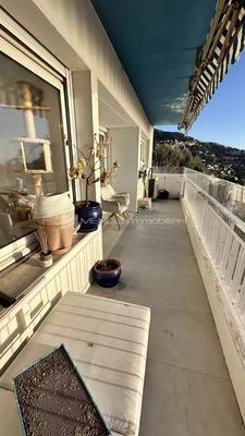 Appartement - 84 m² - 3 pièces