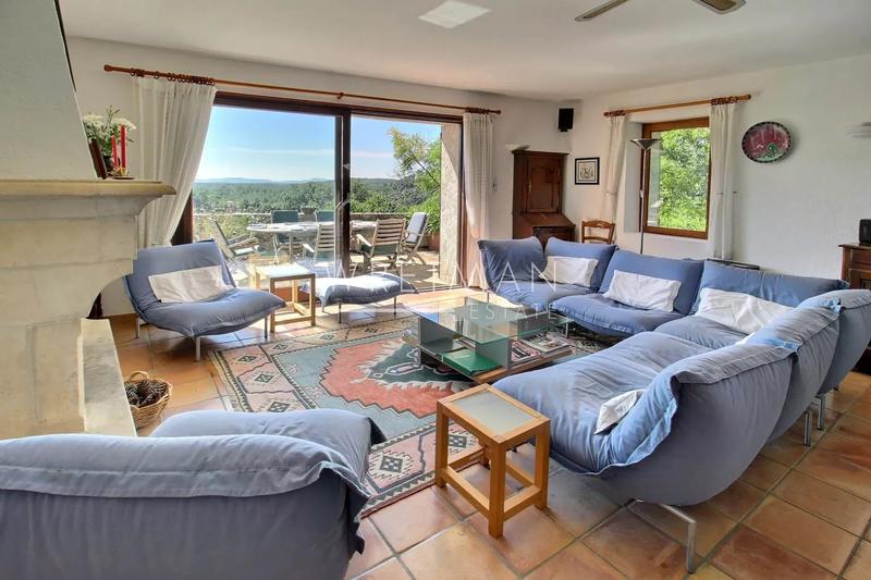 Maison - 236 m² - 7 pièces