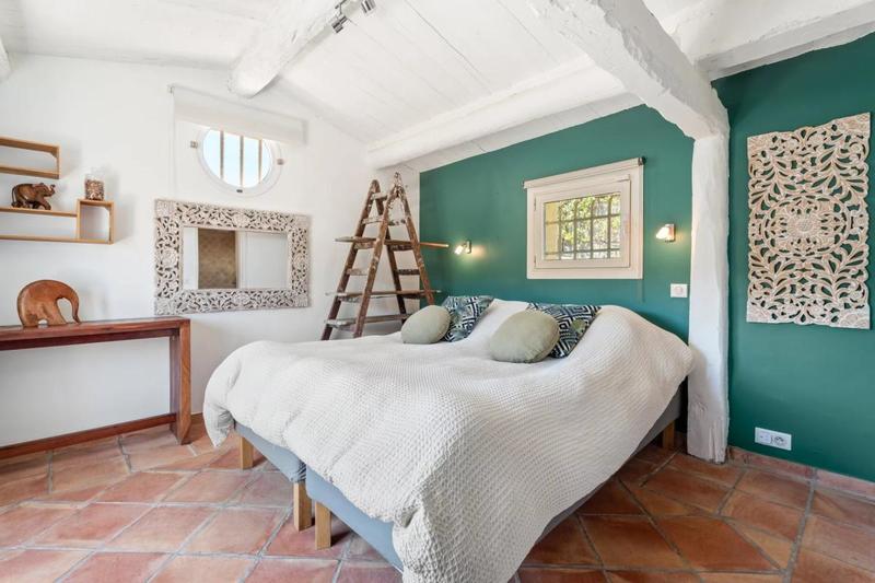 Villa - 280 m² - 8 pièces