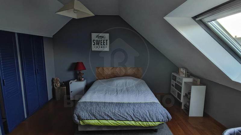 Maison - 95 m² - 5 pièces