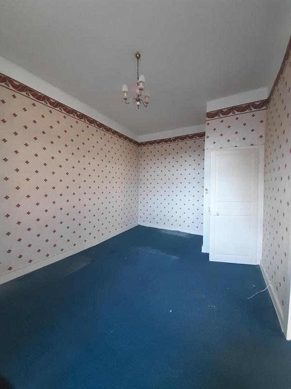 Maison - 200 m² - 8 pièces