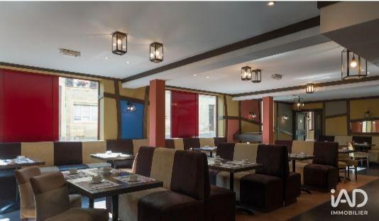 Local commercial - 1 200 m²