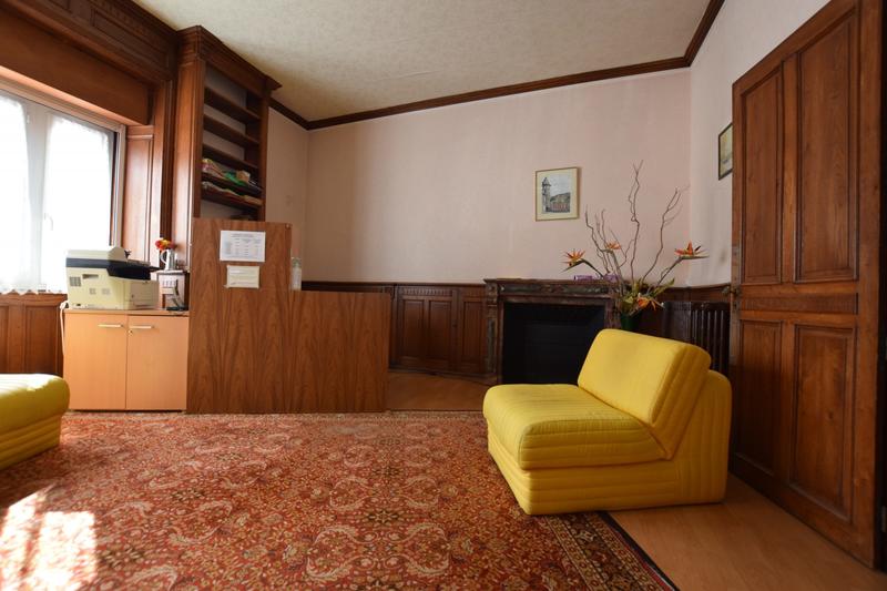 Maison - 300 m² - 15 pièces