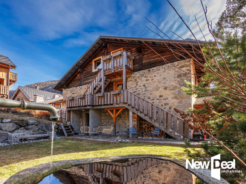 Maison en pierre - 380 m² - 11 pièces