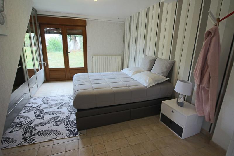 Maison - 208 m² - 8 pièces