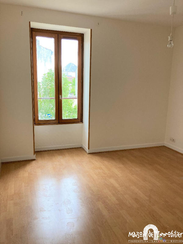 Appartement - 75 m² - 3 pièces
