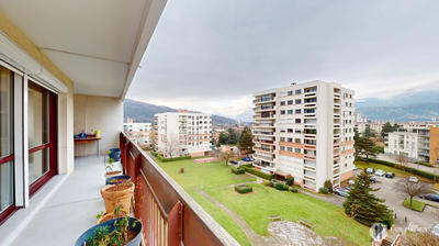 Appartement - 95 m² - 5 pièces