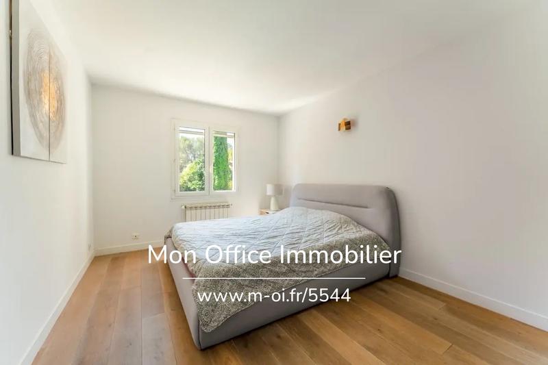 Villa - 310 m² - 5 pièces