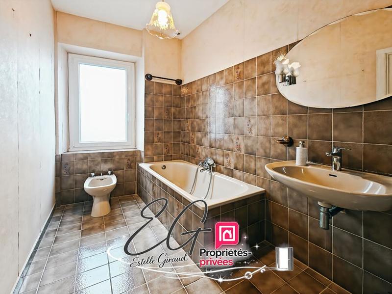 Maison - 135 m² - 7 pièces