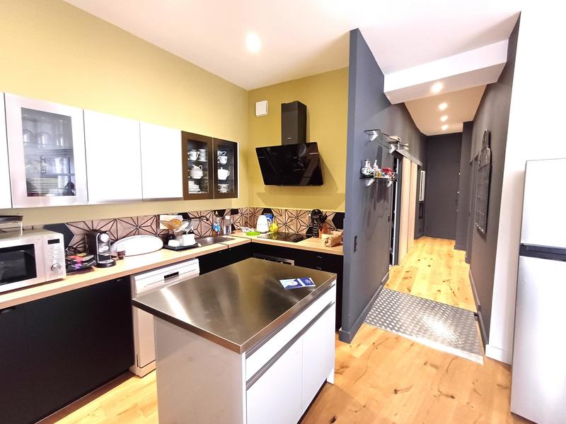 Appartement - 85 m² - 4 pièces