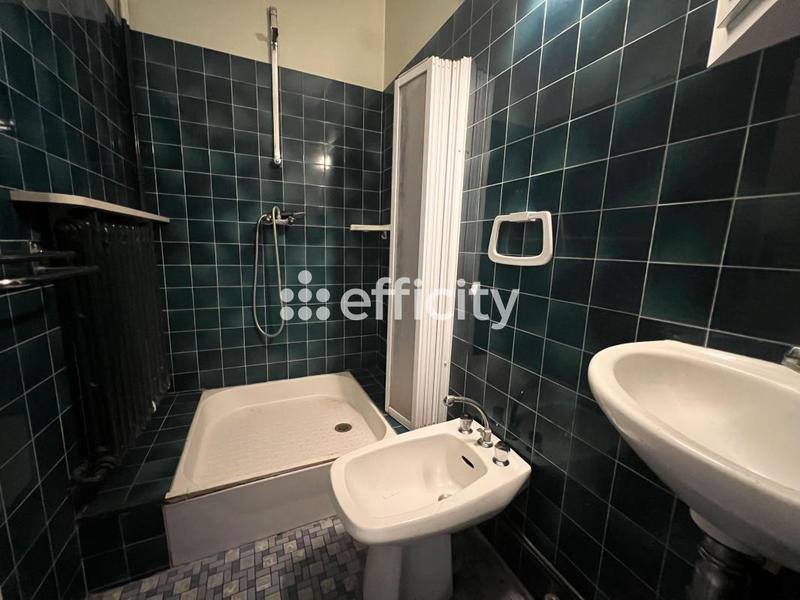 Maison - 200 m² - 8 pièces