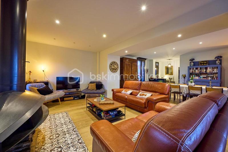 Maison de maîtres - 259 m² - 8 pièces