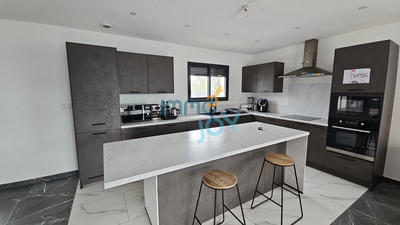 Villa - 140 m² - 5 pièces