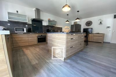 Maison de ville - 272 m² - 8 pièces