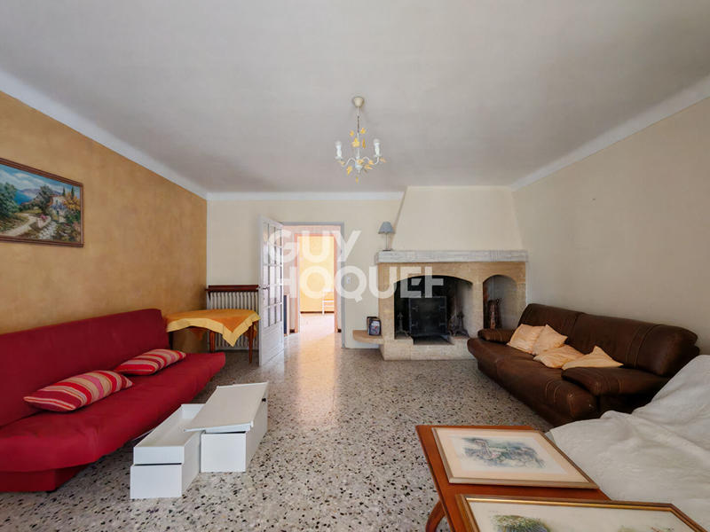 Maison - 220 m² - 5 pièces