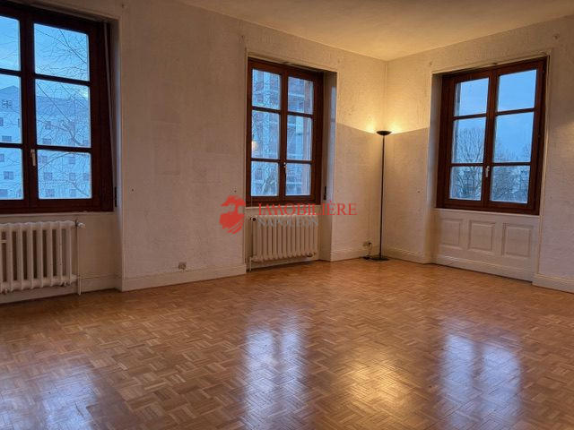Appartement - 112 m² - 3 pièces