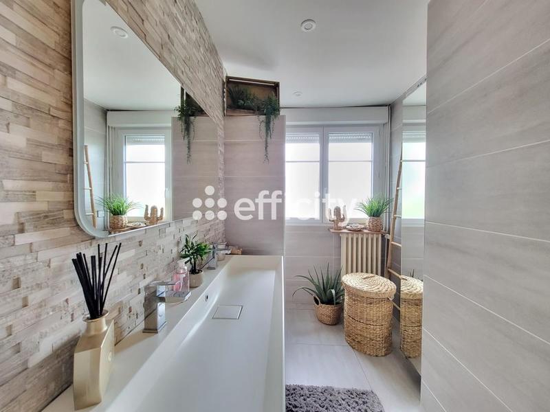 Appartement - 80 m² - 4 pièces