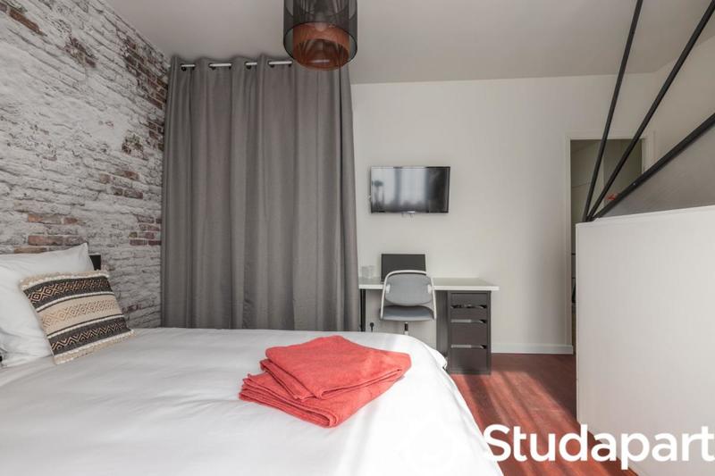 Chambre - 10 m² - 1 pièce