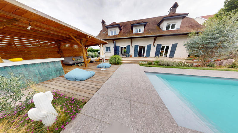 Villa - 190 m² - 6 pièces